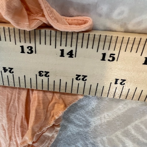 AEO AMERICAN EAGLE OUTFITTERS SWEET LITTLE PEACH TOP M MEDIUM GLUTTER SLEEVE EUC - Picture 7 of 7